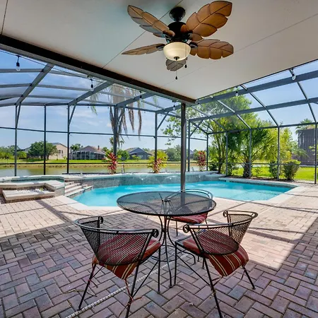 Waterfront Home With Private Pool About 15 Mi To Disney!